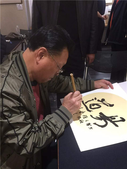 9a5f471d87fee2b948012a3d7012498