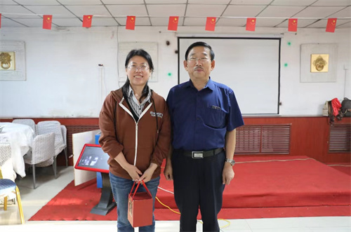 1226f0482472cf7c42db32ba323373a